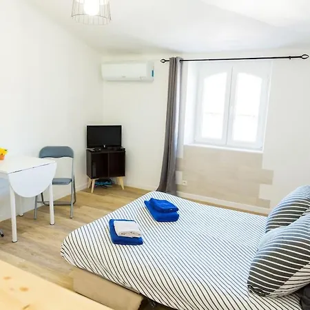 #36 Liberte, 5 Minutes De La Plage/ac Apartment
